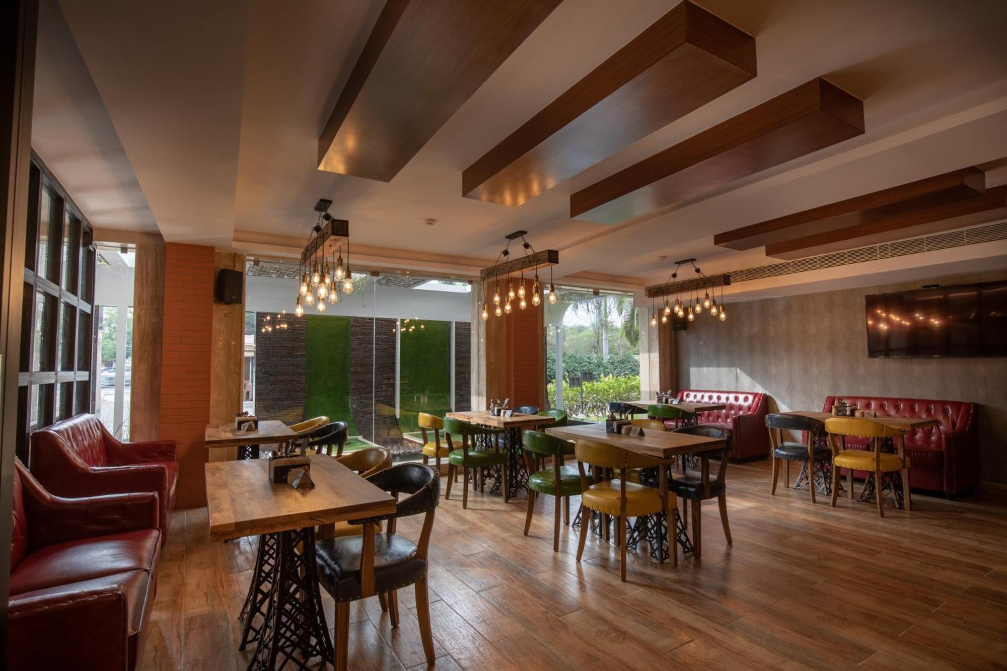 Jenneys Residency Otel Coimbatore Dış mekan fotoğraf