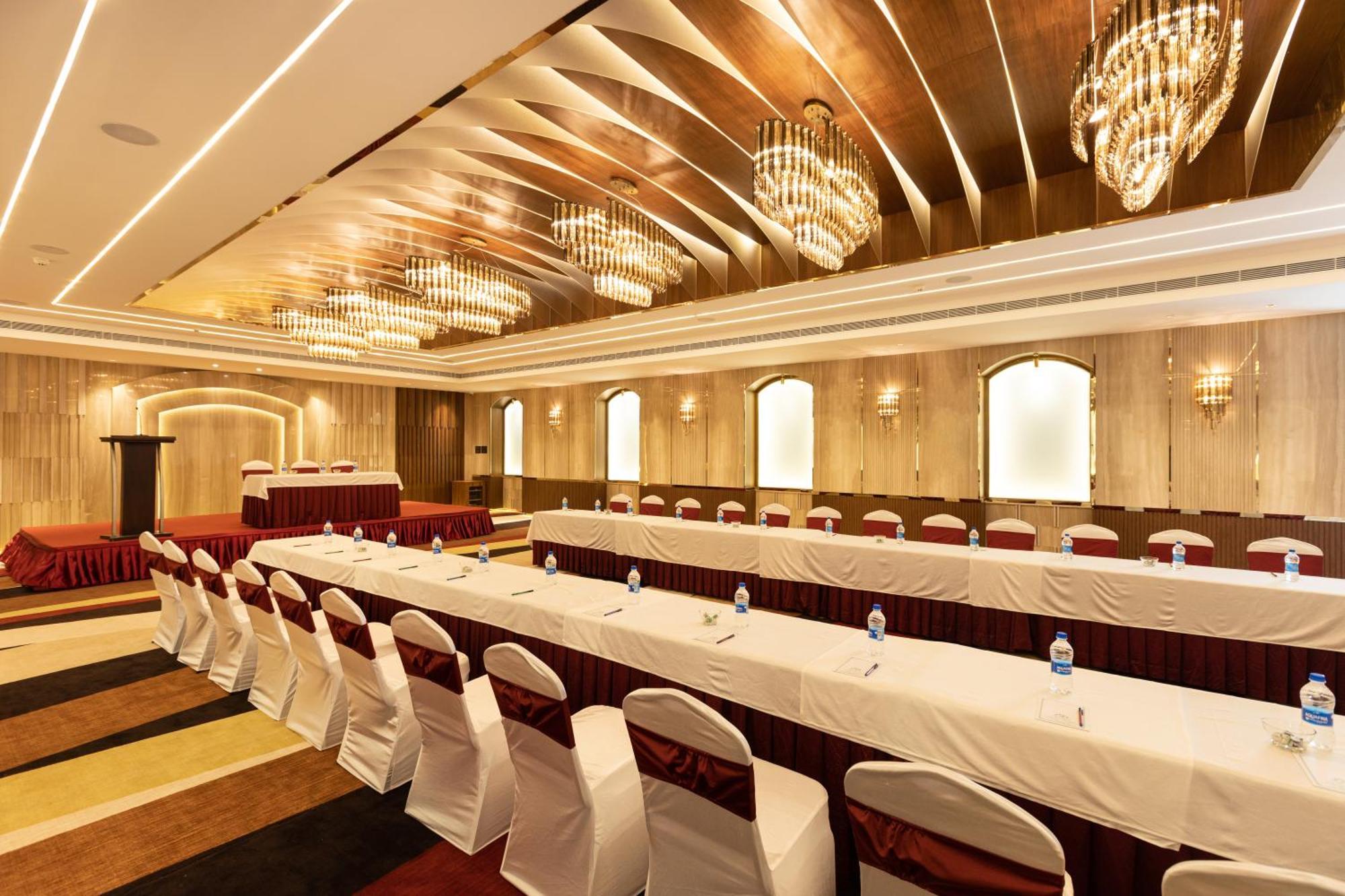 Jenneys Residency Otel Coimbatore Dış mekan fotoğraf